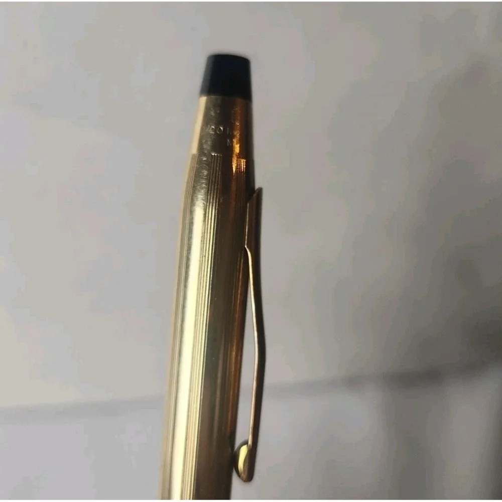 Vintage Cross Fountain Pen 1/20 10K Gold Filled With 14K 585-F Gold Nib w/Box